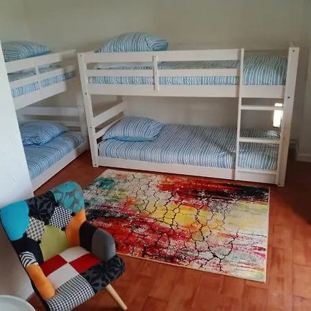 Belle Maison En Pierre Dans Village Medieval Du Xie Siecle Pour 10 Pers 6 Adultes 4 Enfants Frigoulet