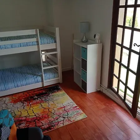 Belle Maison En Pierre Dans Village Medieval Du Xie Siecle Pour 10 Pers 6 Adultes 4 Enfants 호텔 3*